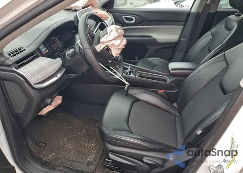 2022 Jeep Compass Latitude z USA, uszkodzony, nr VIN 3C4NJDBB2NT124063